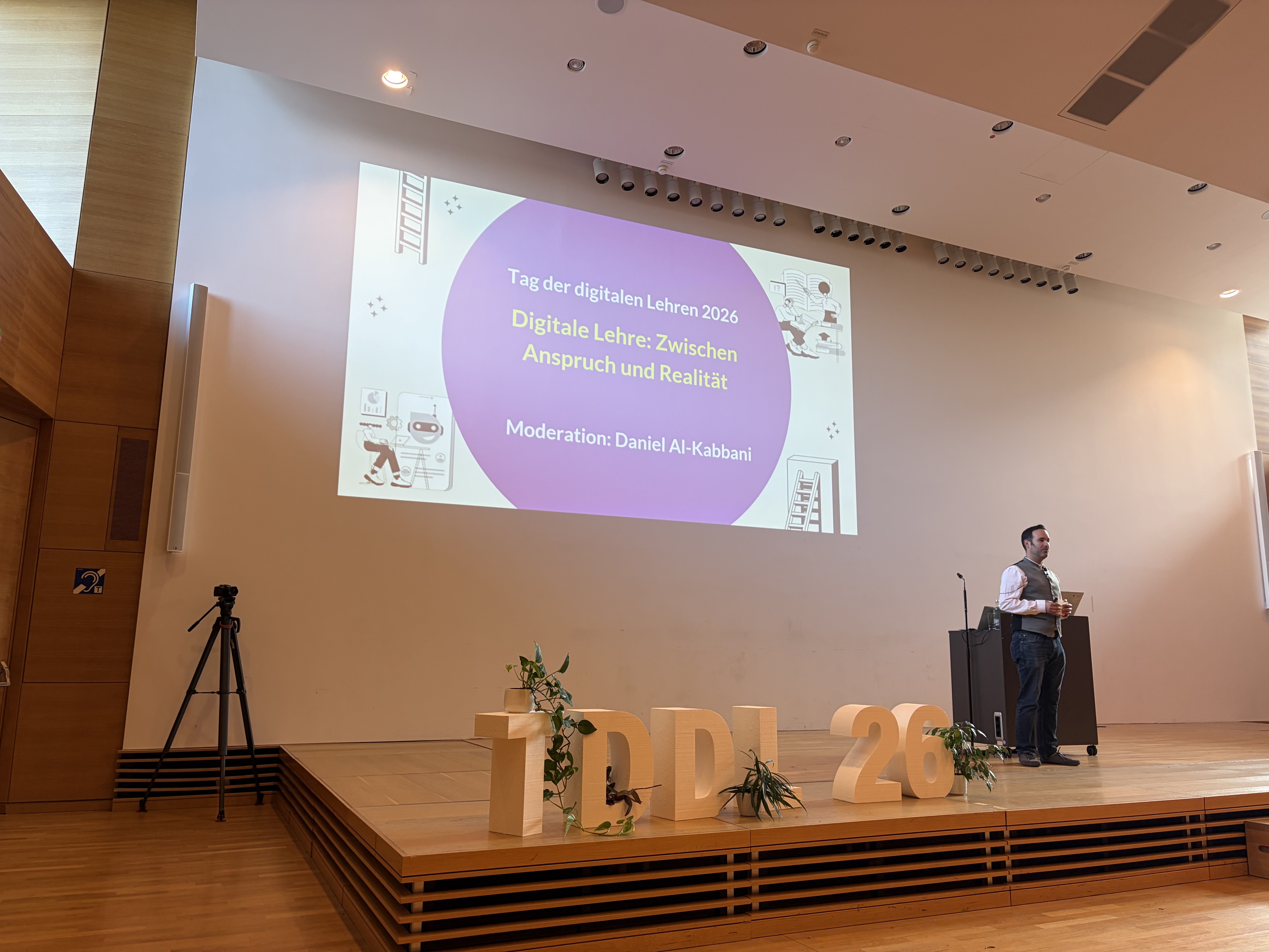 Bühne beim Tag der digitalen Lehre 2026 an der Universität Regensburg