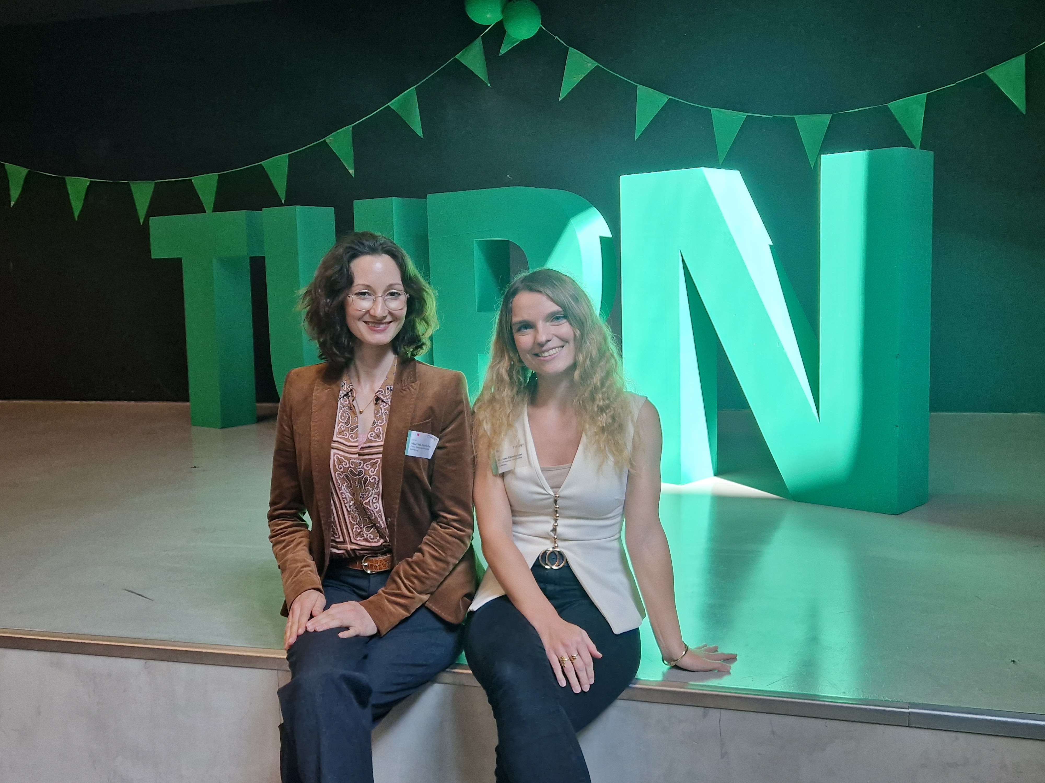 Martina Osterrieder und Martina Ebenberger auf der TURN Conference 2026